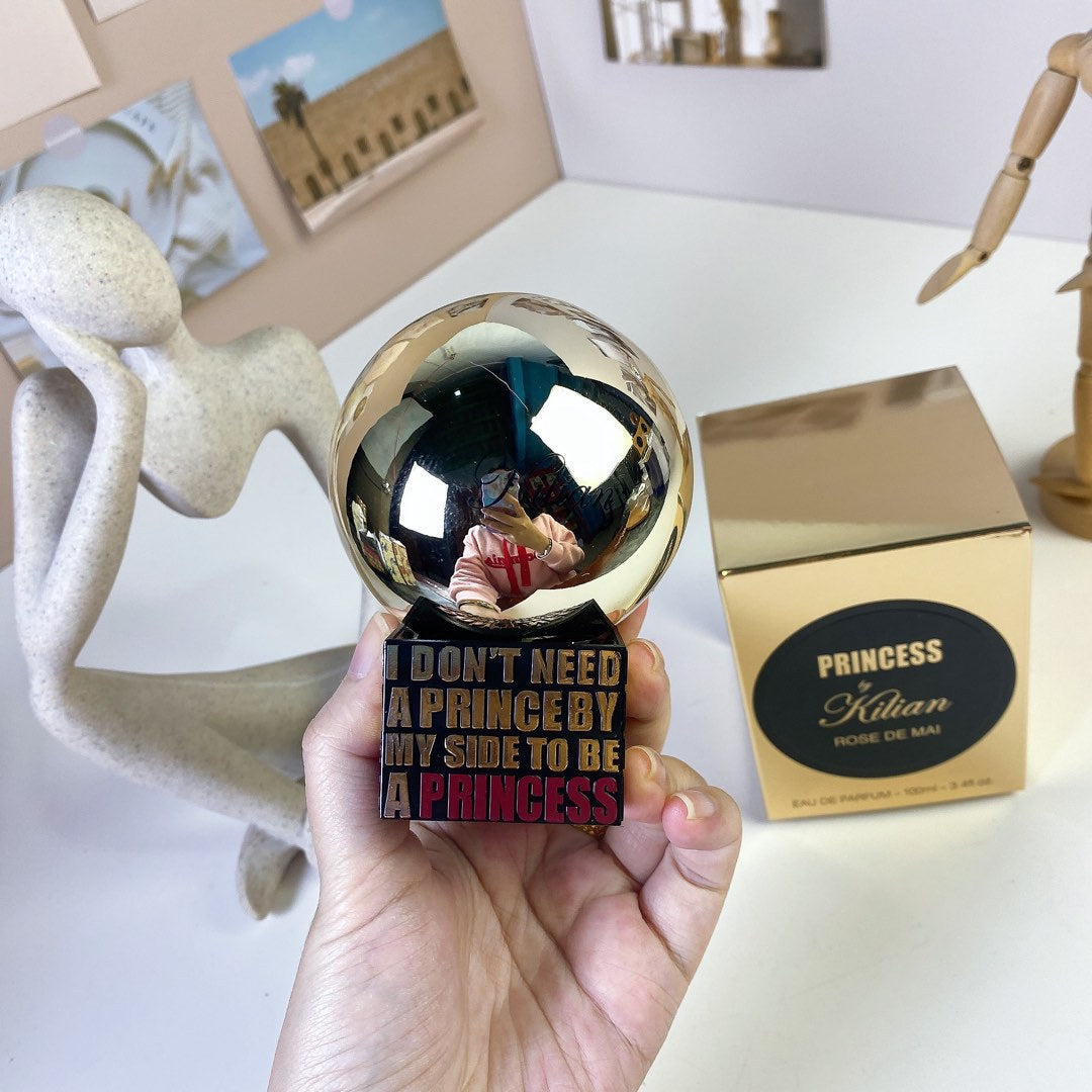 Elegant Oriental Tone Perfume Spray with Long-Lasting Fragrance